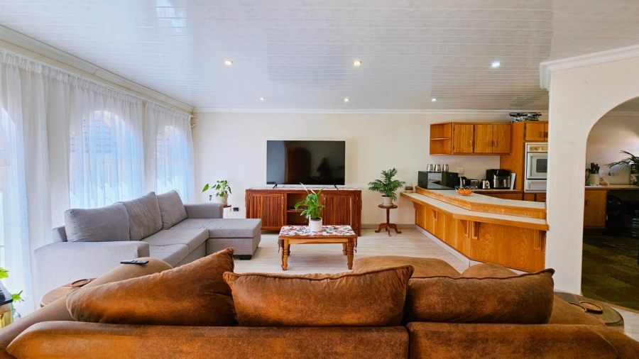 2 Bedroom Property for Sale in Heuwelsig Free State